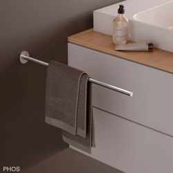 Toallero junto al lavabo | Estanterías toallas | PHOS Design