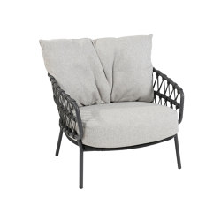 Cervena Living Chair | Fauteuils | Design Pergola