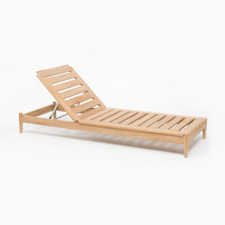 Ona Lounger - Natural Teak | closed base | Design Pergola