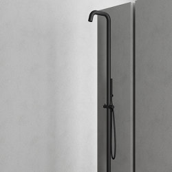 Made - freestanding shower tap | Douches d'extérieur | NIC Design