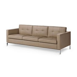 Foster 502 Sofa | Sofas | Walter K.