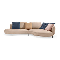 Maaru Sofa