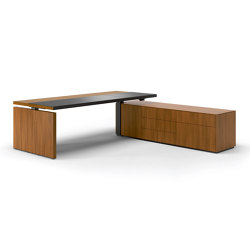 Mono-V Desk | Scrivanie | Walter K.