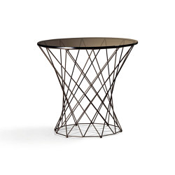 Oota Side Table | Tables d'appoint | Walter K.