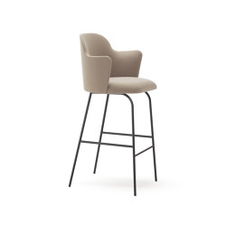 Aleta stool - fixed base counter height & high backrest with armrest | Sgabelli bancone | viccarbe