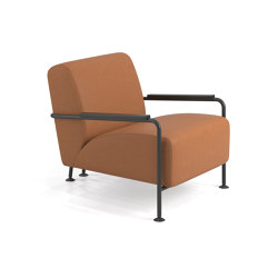 Colubi Outdoor lounge chair with wooden armrest