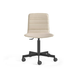 Silla Klip - base de cinco ruedas y tapizado a bandas | Office chairs | viccarbe