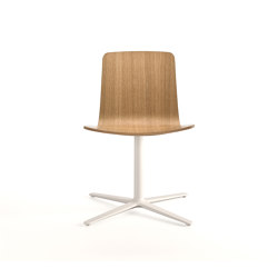 Klip chair - flat swivel base & stained / lacquered seat | Stühle | viccarbe