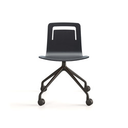 Klip chair - pyramid swivel with casters base & stained / lacquered seat with handle | Chairs | viccarbe