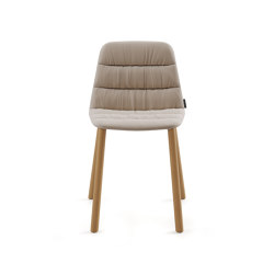 Maarten chair - four wooden legs base & soft upholstery | Chairs | viccarbe