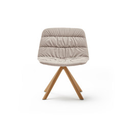 Butaca Maarten - base giratoria y tapizado soft | Armchairs | viccarbe