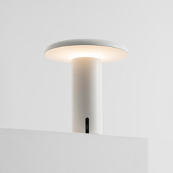 Takku | Tischleuchten | Artemide