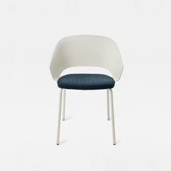 Icon & Icon Outdoor 7500 | Chairs | Mara