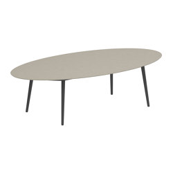 Styletto low dining table 250x130cm | Tables de repas | Royal Botania