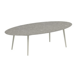 Styletto low dining table 250x130cm | Tables de repas | Royal Botania