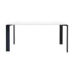 FOUR SOFT TOUCH BLACK/WHITE 158x79 cm |  | Kartell