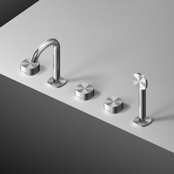 Super | Three hole edge bath tap with spout and progressive mixer with shower kit | Grifería para duchas | Quadrodesign