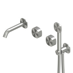 Super | Group of two progressive wall mixers with spout and shower kit | Duscharmaturen | Quadrodesign