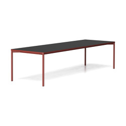 Versable | Contract tables | Infiniti