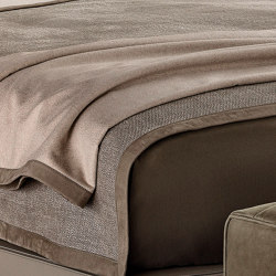 Roger "Throw" | Copriletti | Minotti