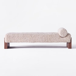 V Day Bed Sheepskin | Camas | Dusty deco