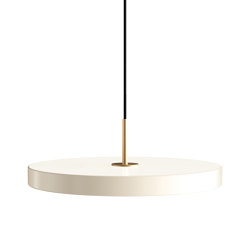 Asteria Plus | pendant lamp, medium, pearl white, brass | Pendelleuchten | UMAGE