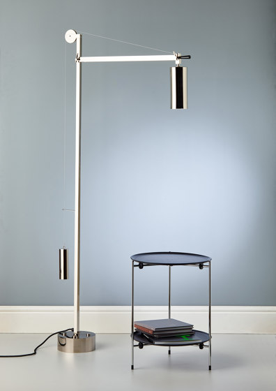 BH23 Bauhaus Floor lamp | Lámparas de pie | Tecnolumen