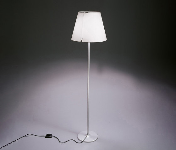 Melampo Stehleuchte | Standleuchten | Artemide