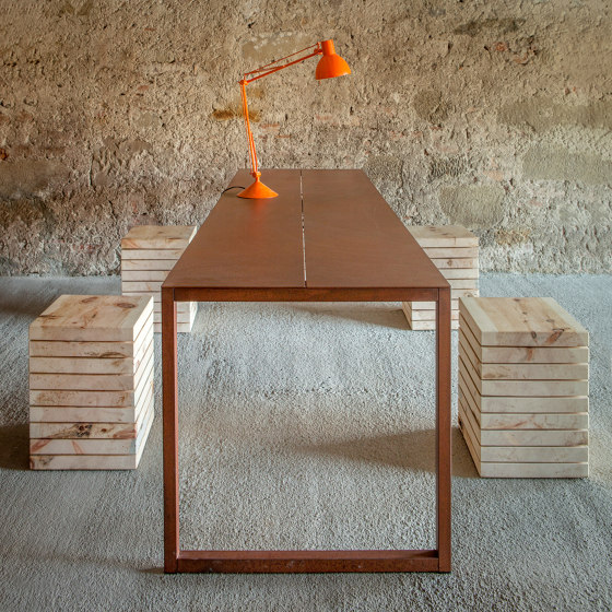 at_03 Table | Dining tables | Silvio Rohrmoser