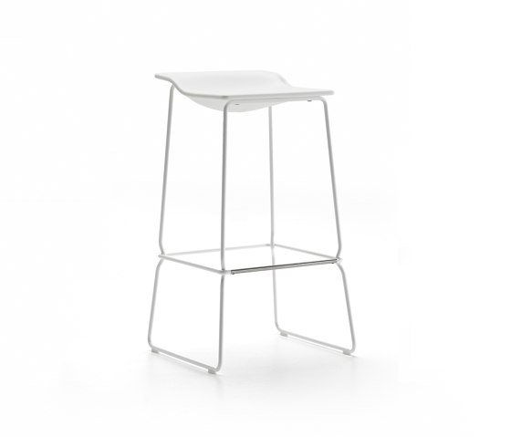 Last Minute - high stool | Bar stools | viccarbe