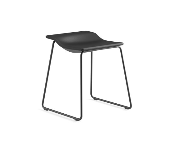 Last Minute - low stool | Sgabelli | viccarbe