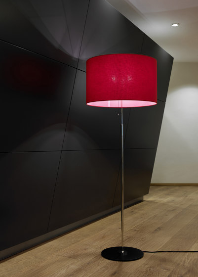 STLWS Floor lamp | Lámparas de pie | Tecnolumen