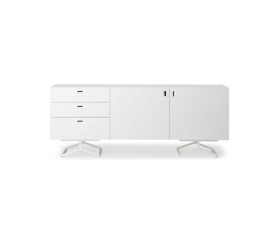 Satellite cabinets on K-base | Sideboards / Kommoden | Quodes