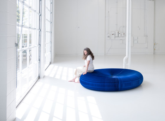 softseating lounger by molo | Seating islands