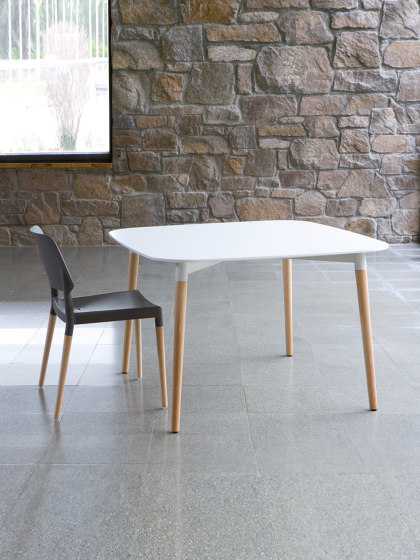 Belloch cuadrada Table | Furniture | Esstische | Santa & Cole