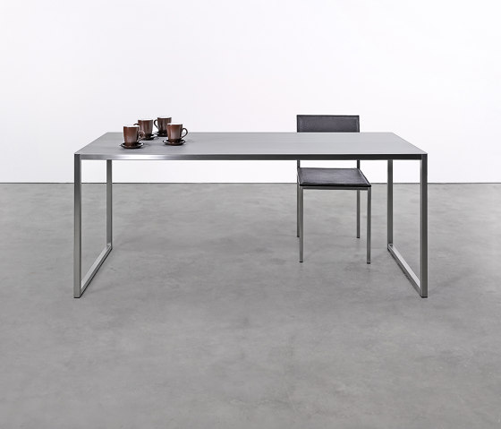at_02 Table (Living) | Dining tables | Silvio Rohrmoser