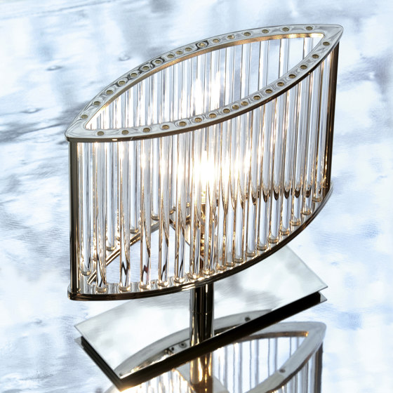 Stilio table lamp | Lampade tavolo | Licht im Raum