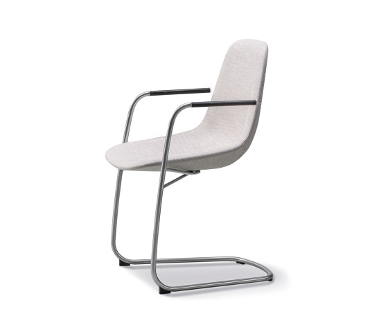 Eyes Cantilever Armchair | Sedie | Fredericia Furniture