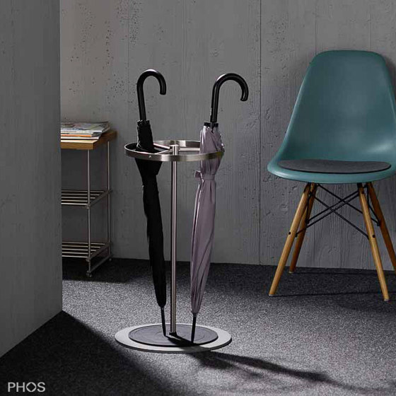 Umbrella stand Anselma, base plate: gray. | Umbrella stands | PHOS Design