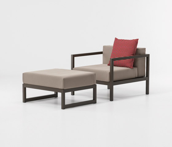 Landscape club armchair L with stool | Poltrone | KETTAL