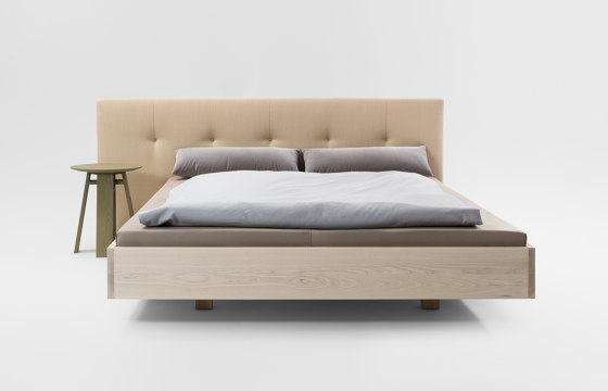 Comfortable bed SIMPLE COMFORT - Zeitraum Sustainable Furniture