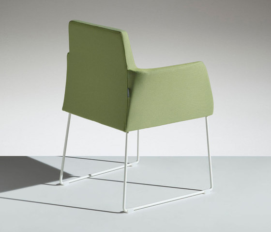 Fleet Lounge armchair on slide base | Chairs | Lamm