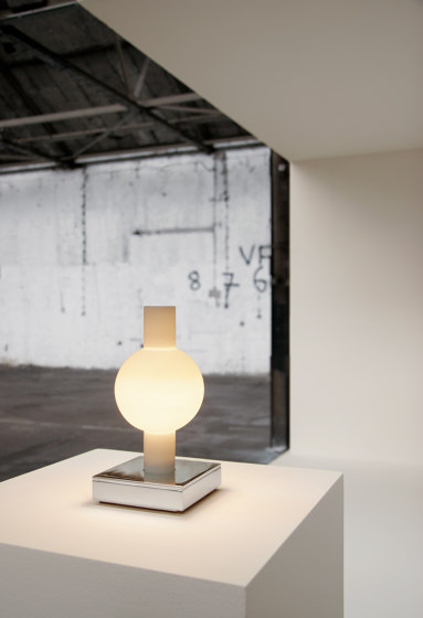 Trou table lamp | Luminaires de table | Cordula Kafka