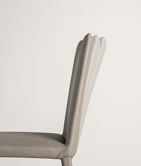 Bella | side chair | Stühle | Frag