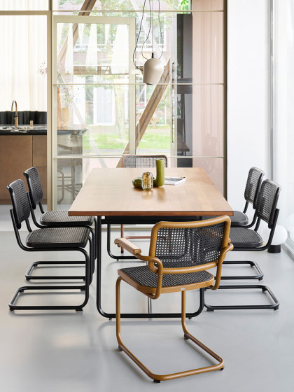 S 1072 | Dining tables | Thonet