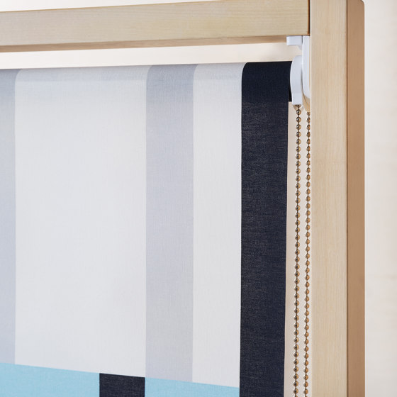 Roller Blinds | Chain command | Stores enrouleurs | Ann Idstein