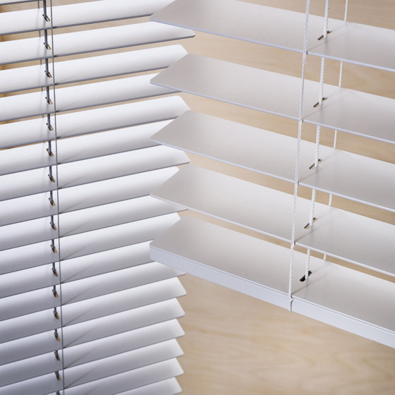 Venetian Blinds | Wooden | Cord operated systems | Ann Idstein