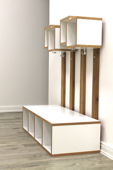 Emily Kindergarderobe | Regale | Andreas Janson