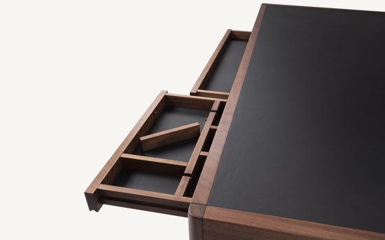 Leather Desk | Scrivanie | BassamFellows