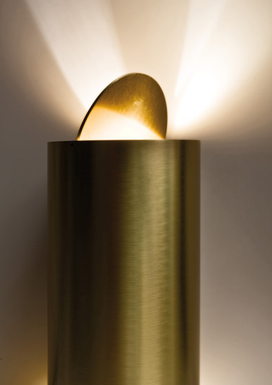 Tubo Tavolo | Lampe de Table | Luminaires de table | Laurameroni